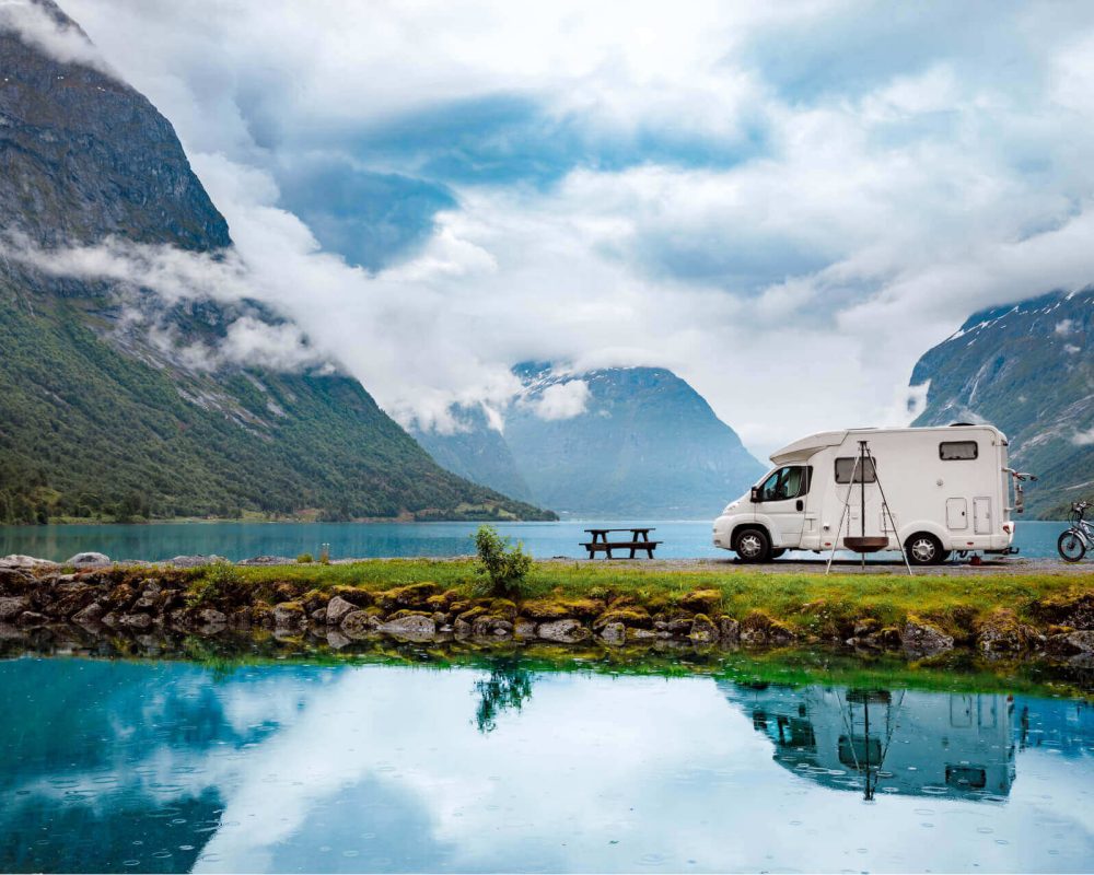 travel-rv-holiday-trip-in-motorhom-P3HQELY.jpg